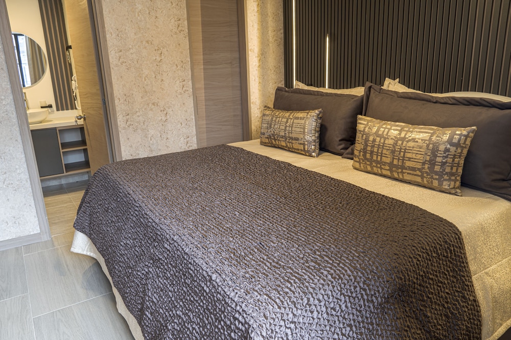 Luxury Apartment photo 1