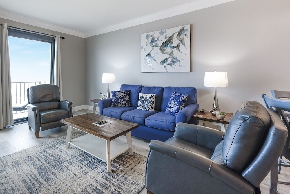 Condo, 2 Bedrooms