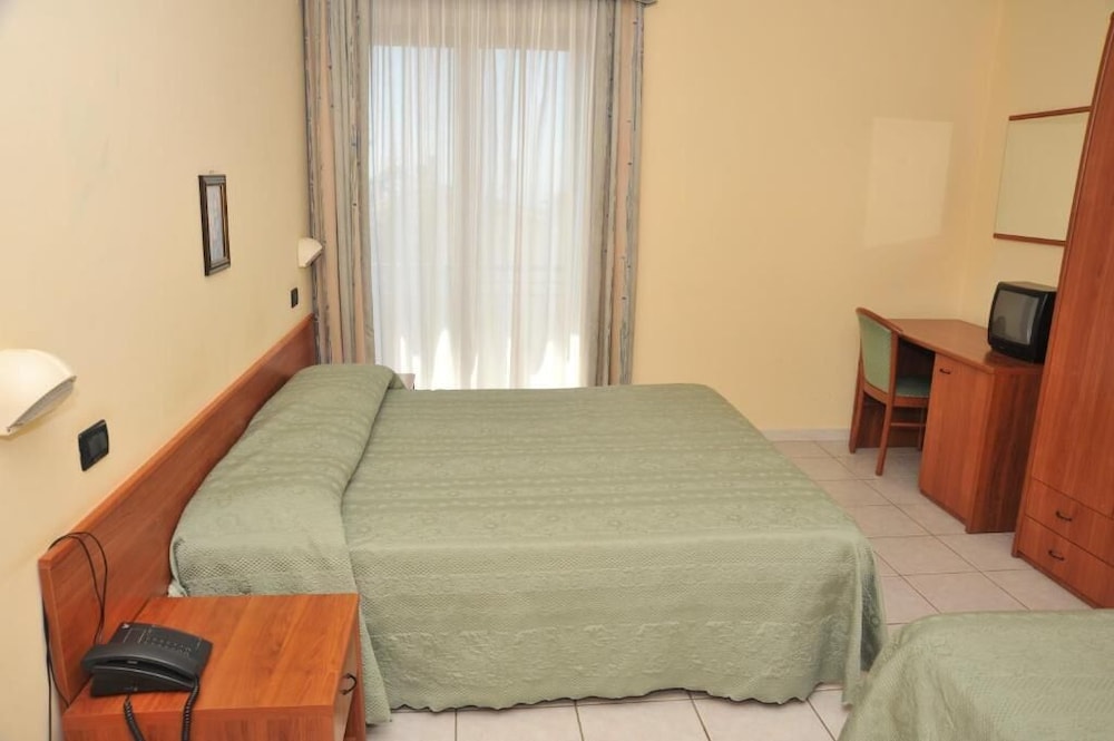 Quadruple Room photo 2