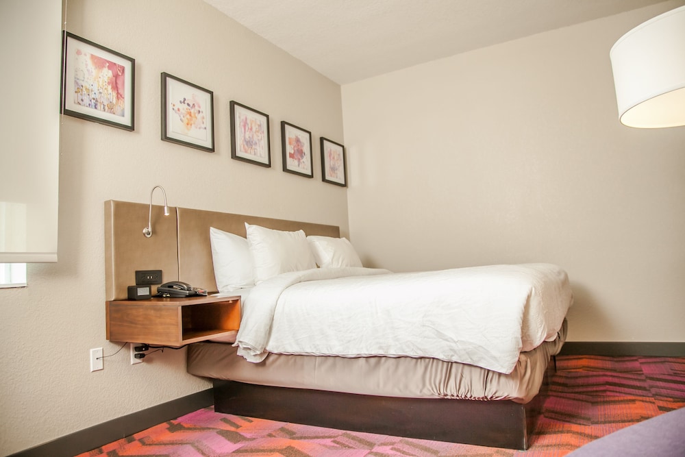 Suite, 2 Bedrooms, Non Smoking photo 2