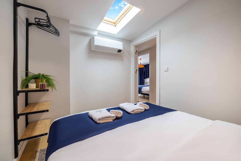 Panoramic Condo, Multiple Beds, Sea View photo 3