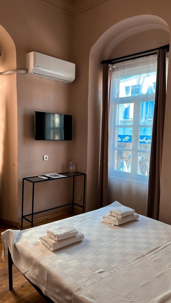 Standard Double Room, 1 Double Bed, Non Smoking, City View photo 2