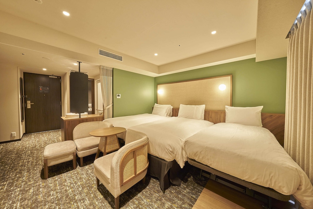 Corner Twin with Extra Bed, Non Smoking photo 3