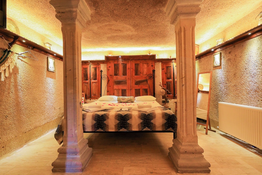 Superior Room, 1 Bedroom, Non Smoking, Jetted Tub (4) - Photo 3