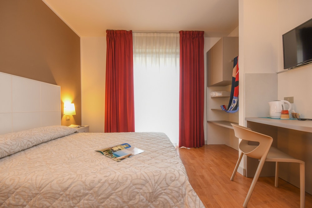Double Room, 1 Queen Bed - Photo 4