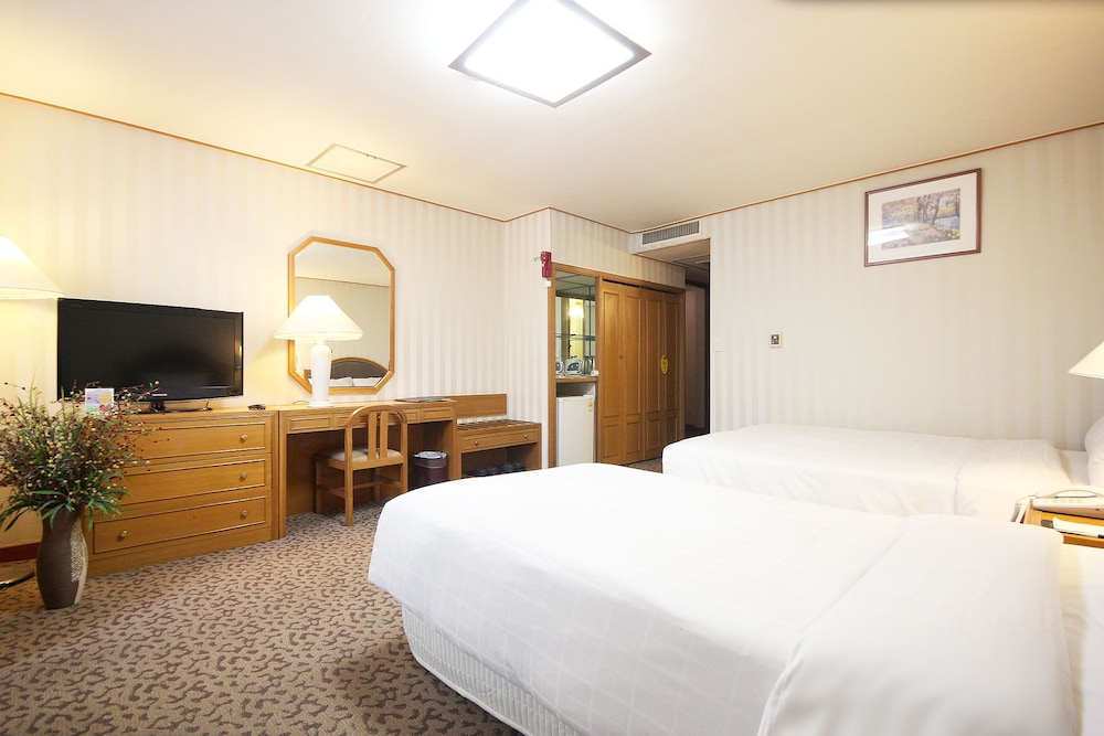 Deluxe Twin Room - Photo 4