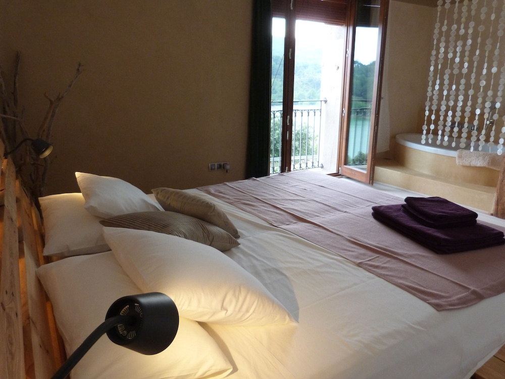 Deluxe Double Room, Lake View