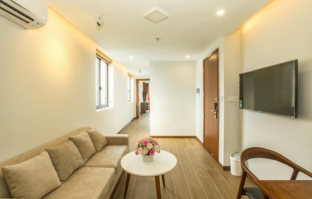 City Apartment, 2 Bedrooms - Photo 12
