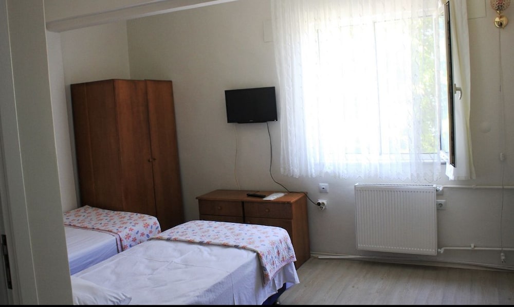 Standard Triple Room photo 3