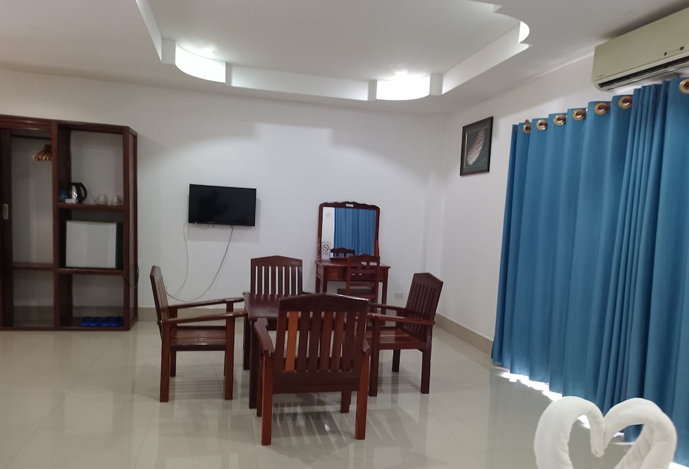 Superior Double Room, River View photo 3