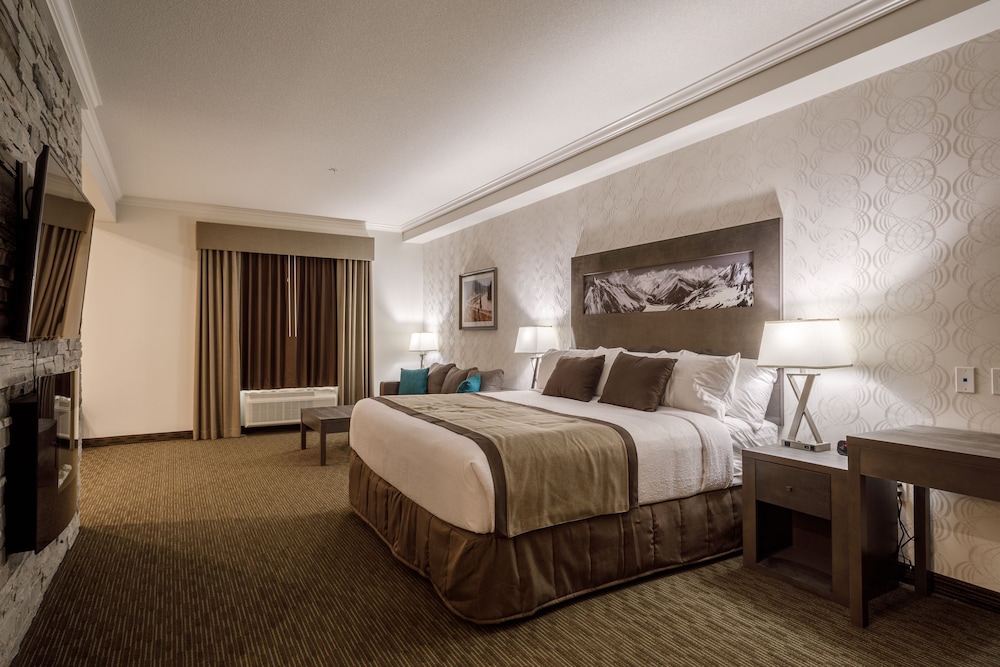 Suite, 1 King Bed, Non Smoking, Hot Tub photo 2
