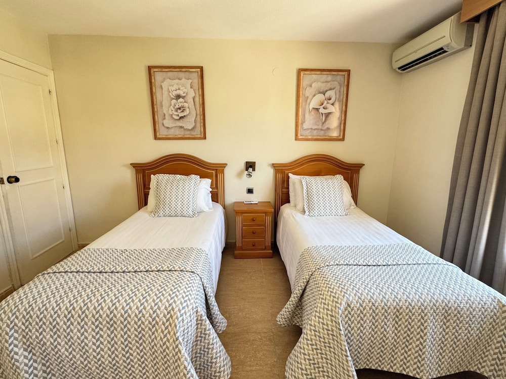 Superior Extra Two Bed Sea View Terrace photo 3