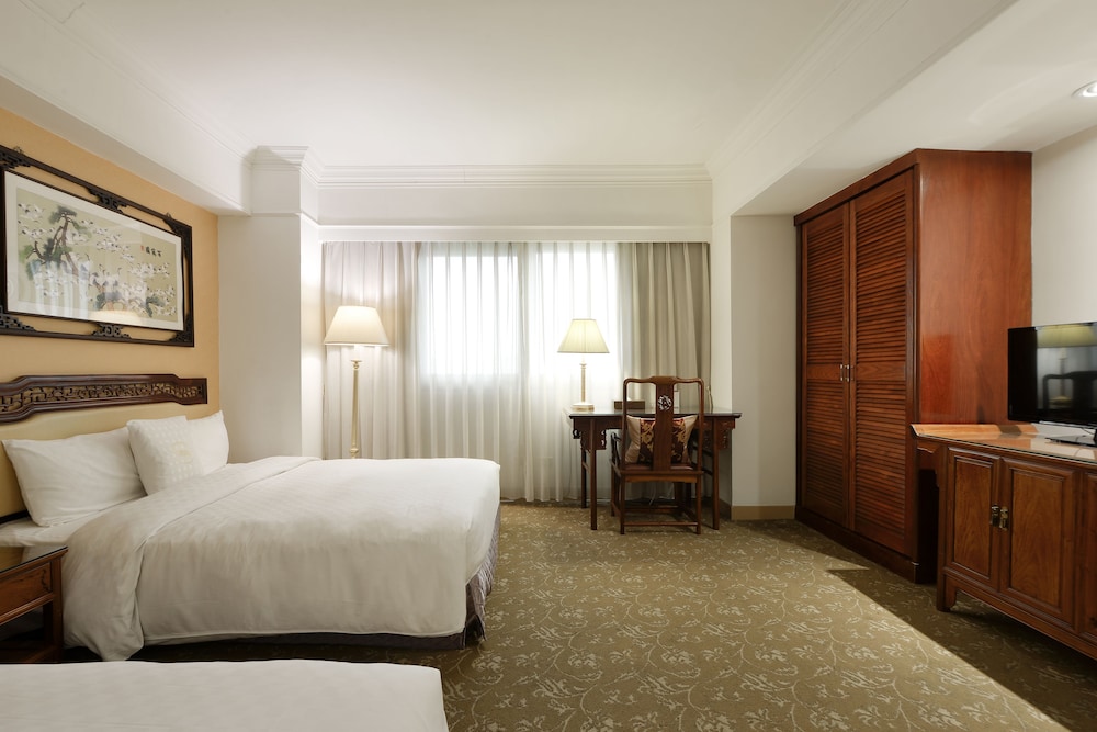 Deluxe Quadruple Room - Photo 2