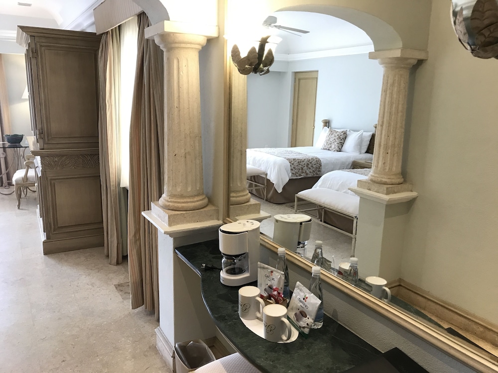 Grand Room (Kids Stay Included) - Photo 4