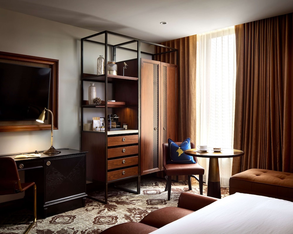 Room, 2 Queen Beds, Accessible (Peregrine, Mobility, Roll-In Shower) - Photo 1