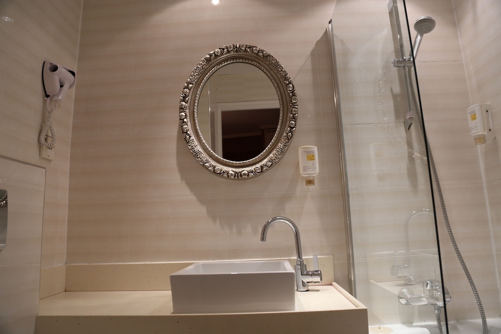 Double Room - Photo 2