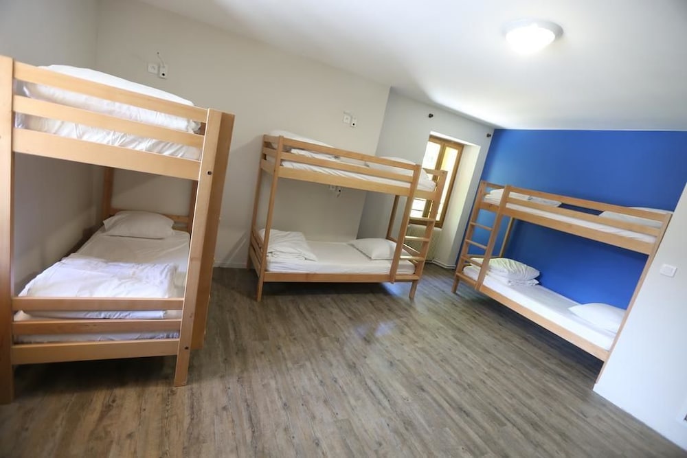 Shared Dormitory (6 persons)