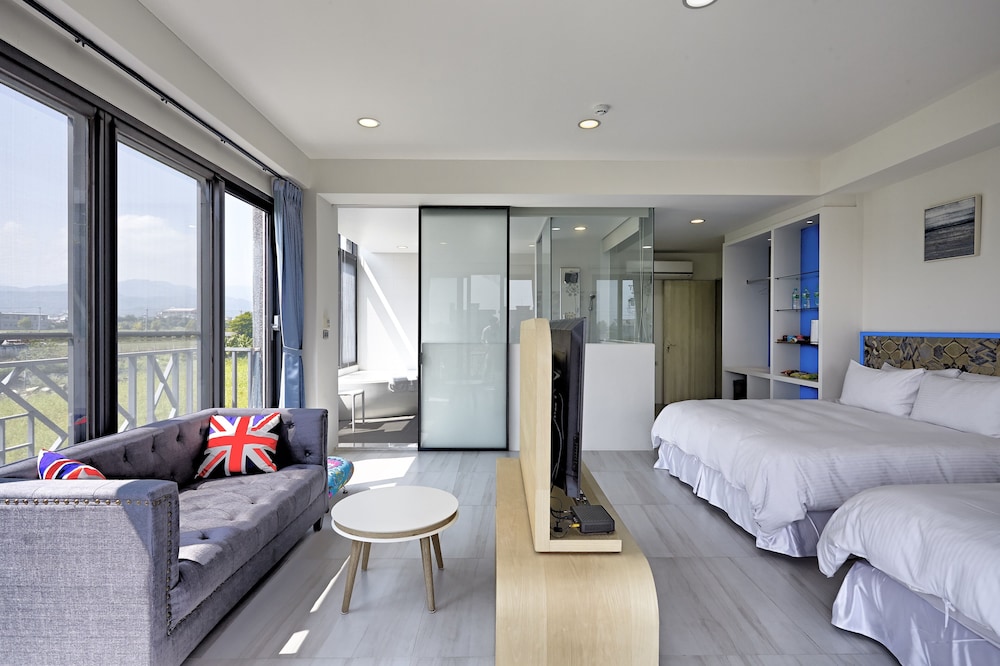 Deluxe Quadruple Room photo 2