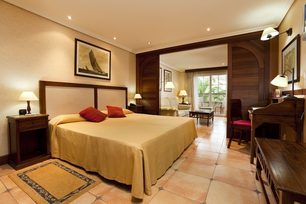Junior Suite, Annex Building (2 adulto + 1 niño)