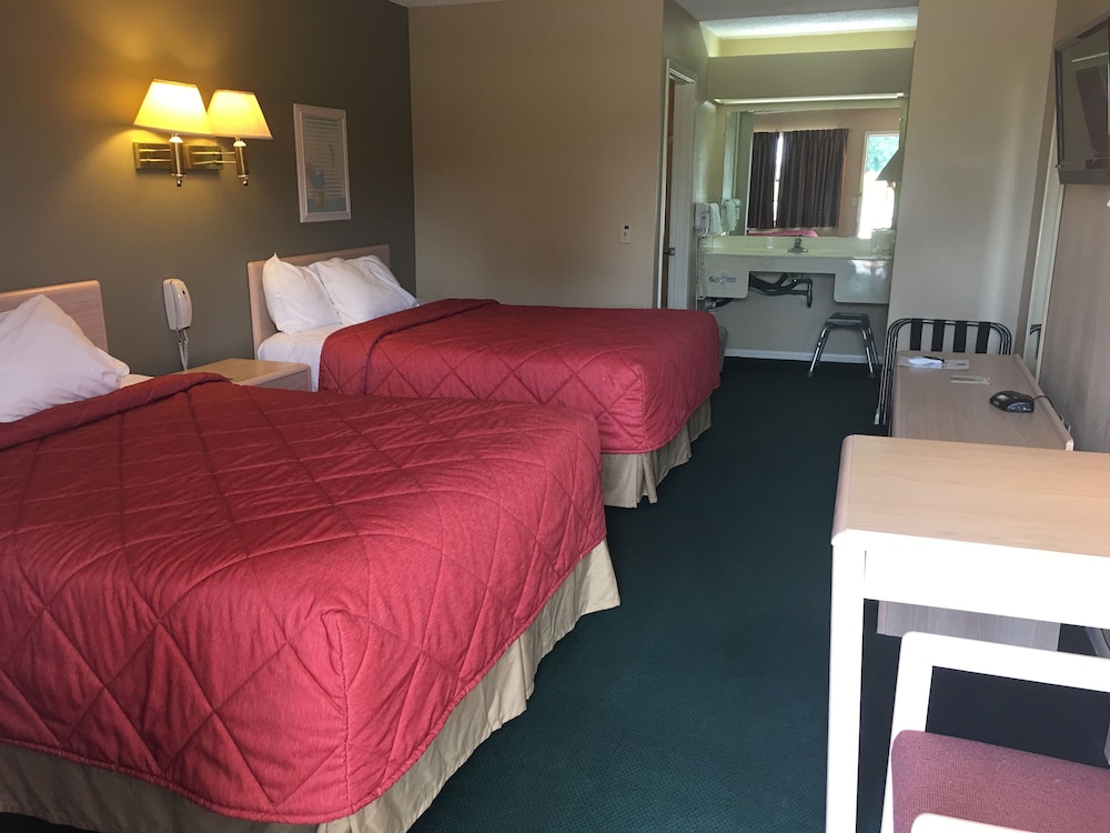 Room, 2 Queen Beds, Accessible, Non Smoking - Photo 7