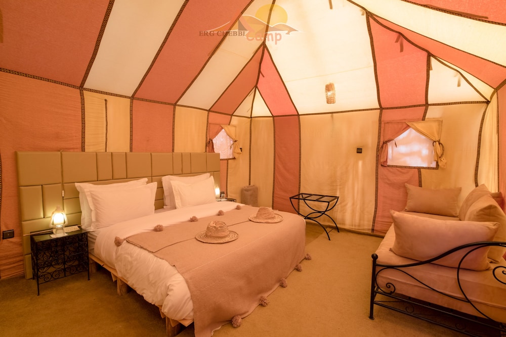 Family Tent, 1 King Bed photo 1