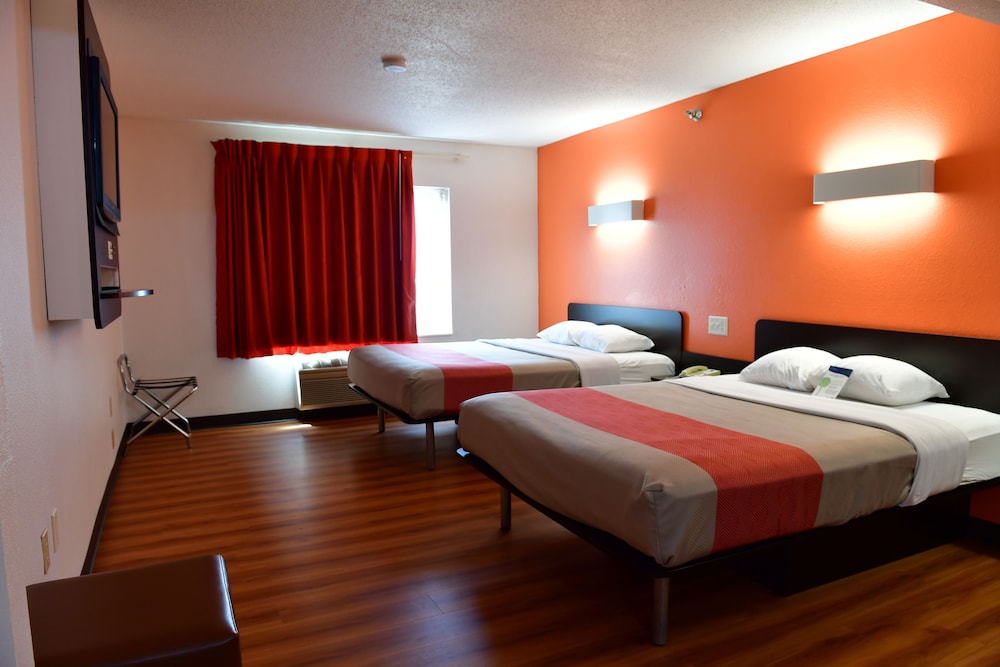 Standard Room, 2 Queen Beds, Non Smoking