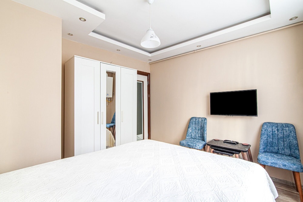 Apartment photo 2