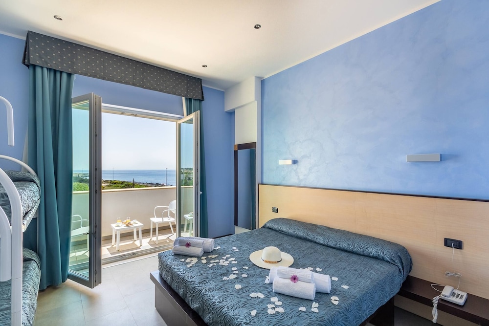 Family Room, Balcony, Sea View