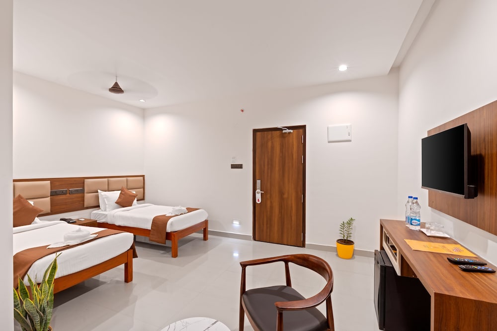 Deluxe Room - Photo 6