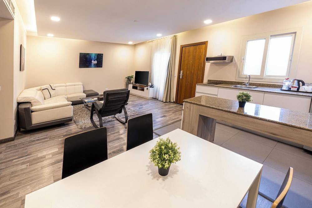 Luxury Suite, 2 Bedrooms, City View