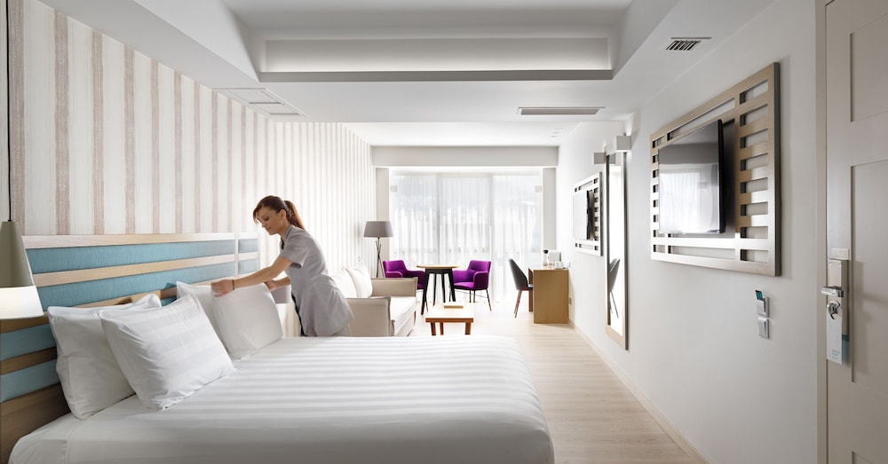 Tiare Legacy Suite - Photo 8