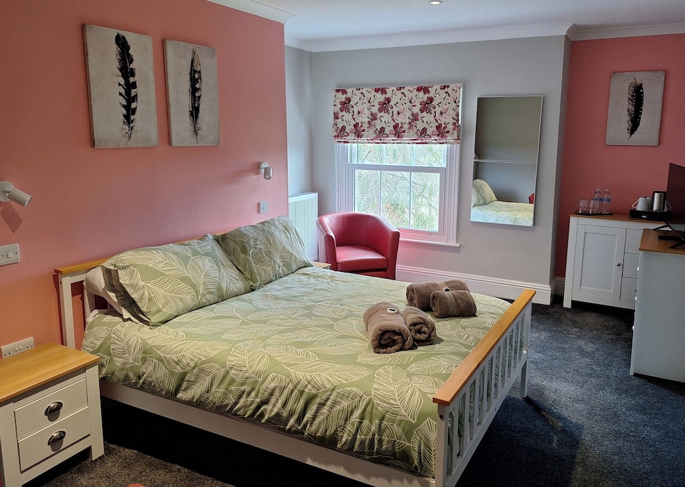 Room-comfortable Guest Room With a Bath, Photo 16