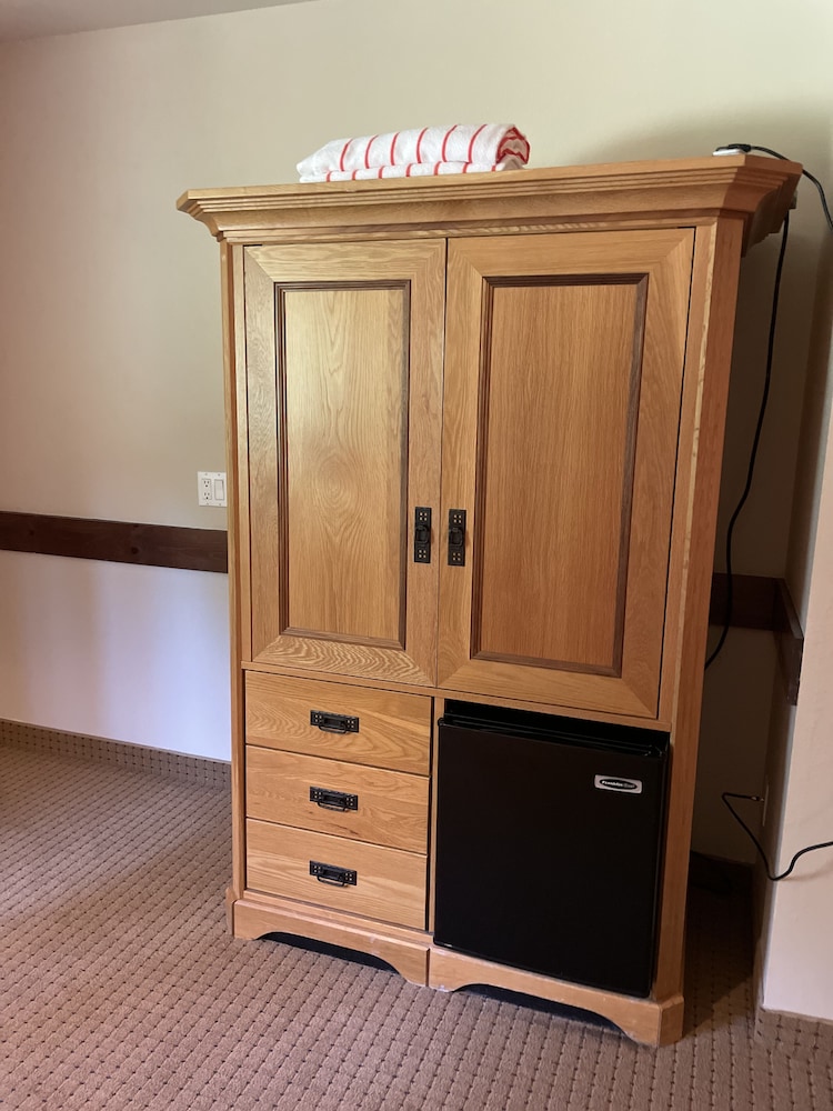 Deluxe Room, 1 King Bed, Fireplace photo 2