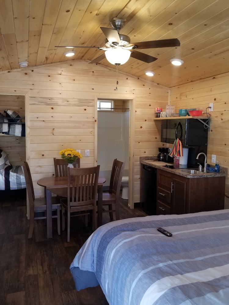 Small Cabin, Mountain View photo 2