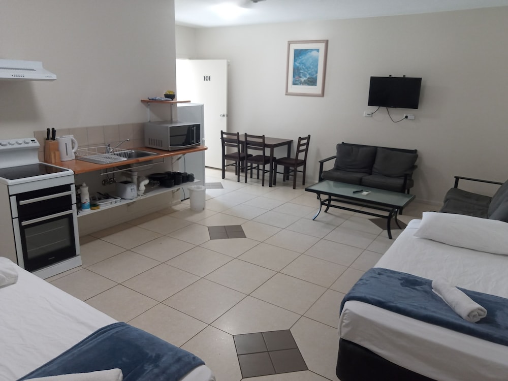 Budget Apartment photo 1