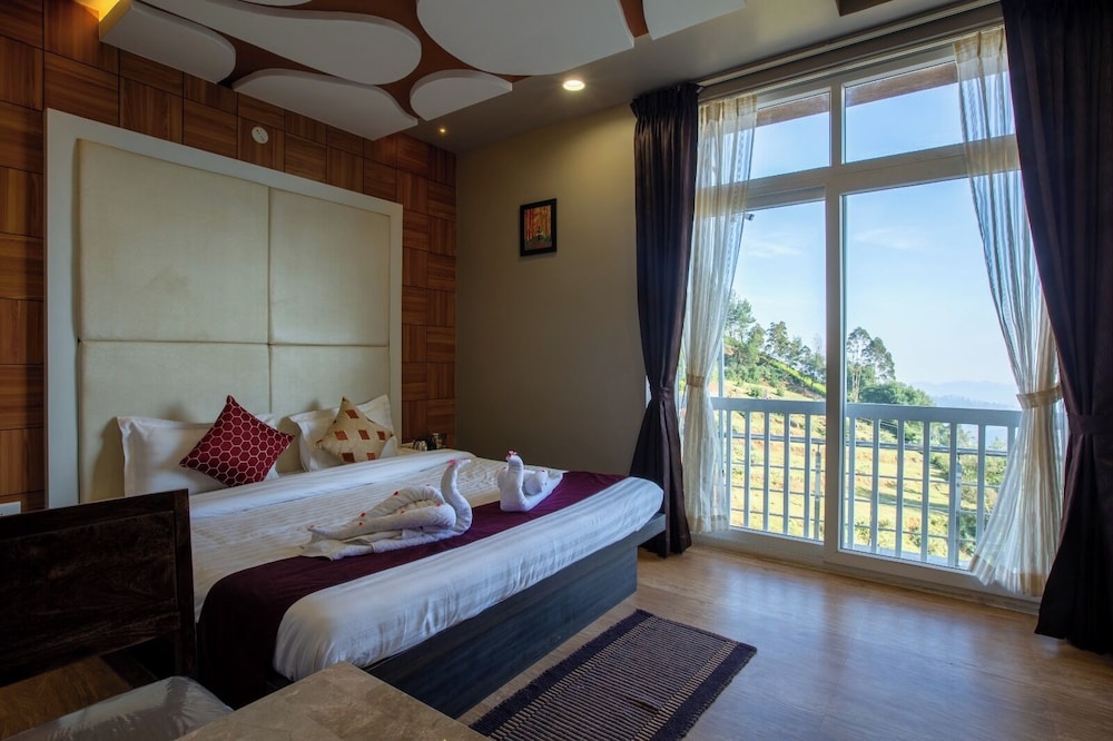 Standard Room, Balcony, Mountain View photo 1
