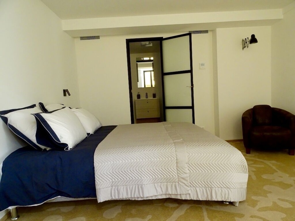 Superior Suite (Bauhaus) photo 1