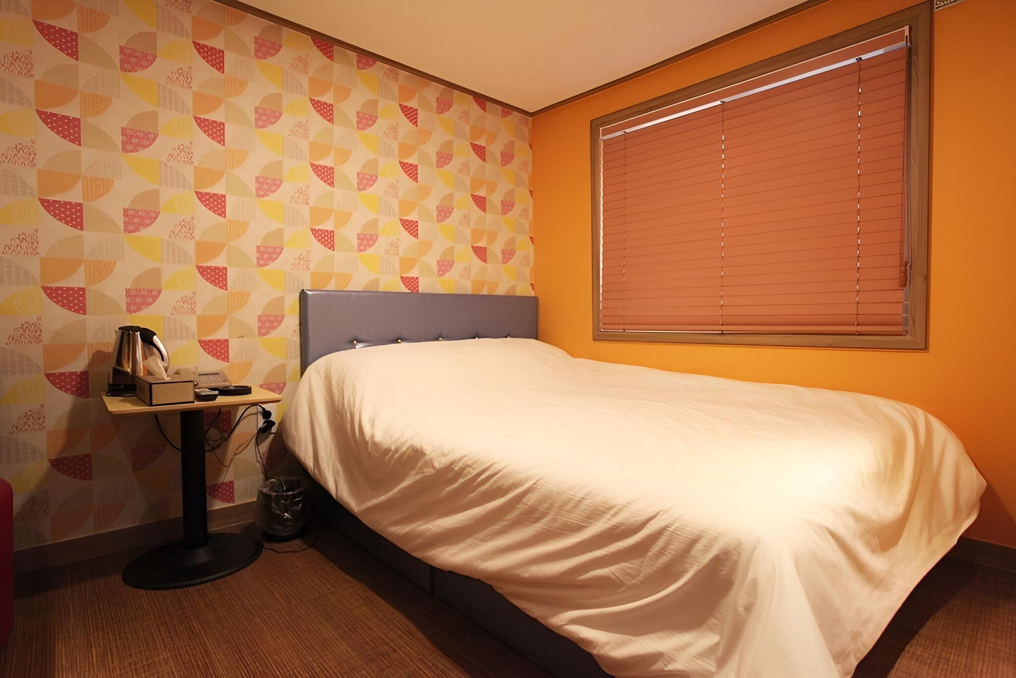 Room (Standard Room) - Photo 4
