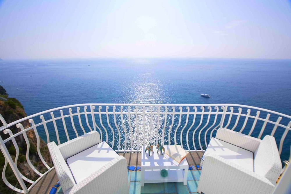 Junior Suite, Balcony, Sea View photo 2