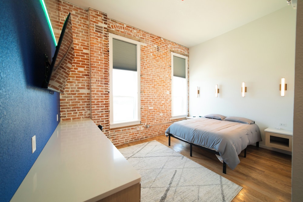 Business Studio, 1 Queen Bed, Non Smoking, Pets Not Allowed