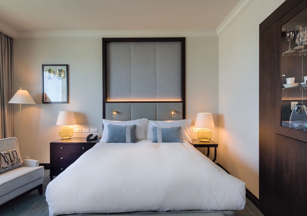 Classic Room, 1 Queen Bed, Accessible - Photo 1