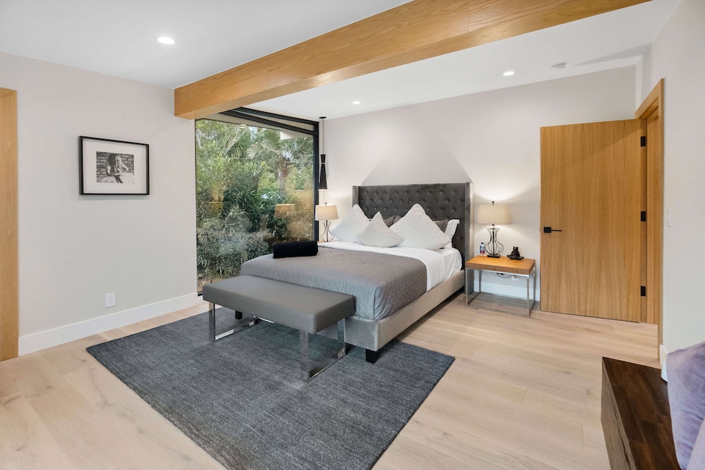 Luxury House, Multiple Beds, Pool Access, Ocean View (Sea Vista) photo 3