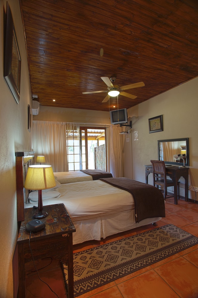 Double or Twin Room - Photo 8