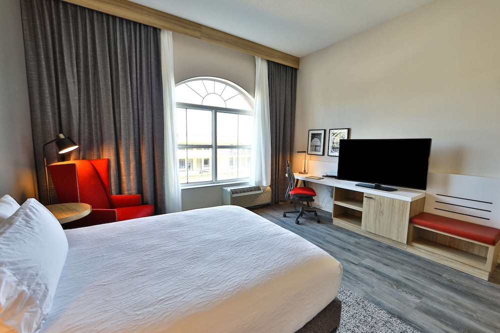 Room, 1 King Bed (Oversized) thumbnail 5