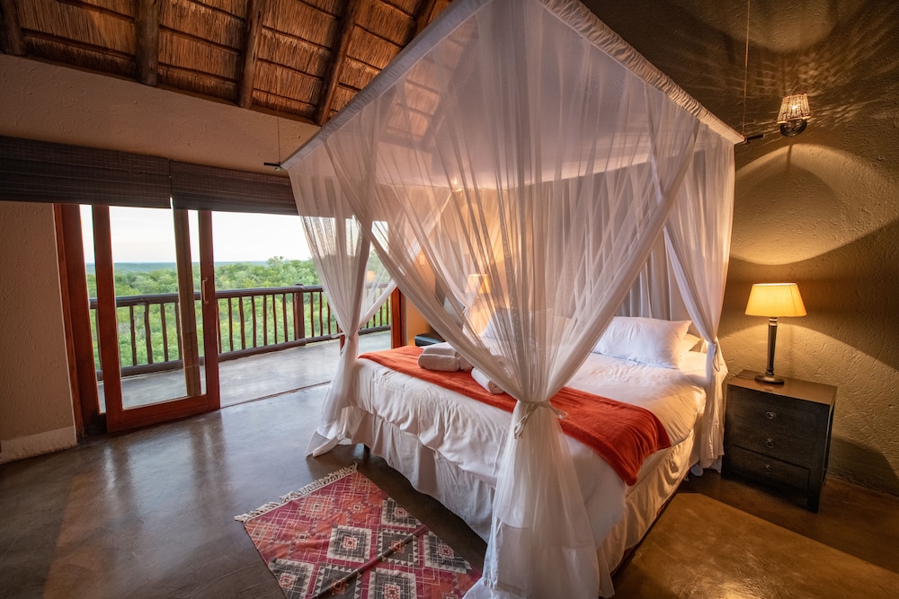 Honeymoon Suite