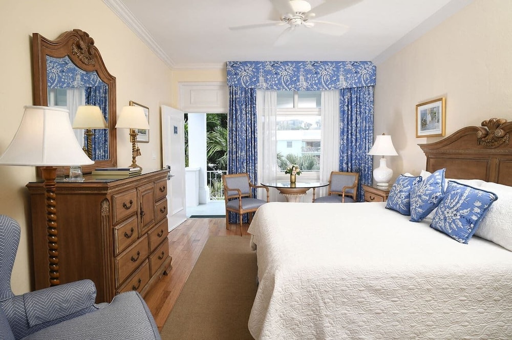 Superior Room, Pool View - Photo 1