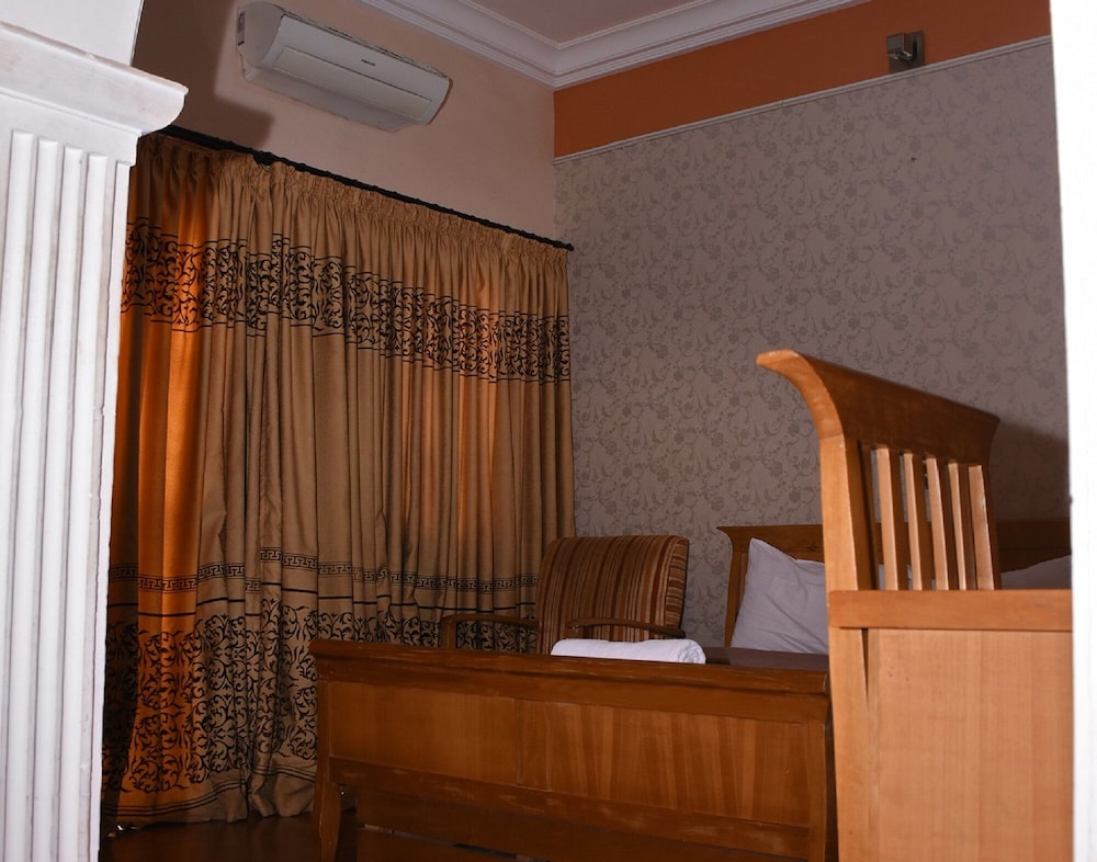 Single Room - Photo 3