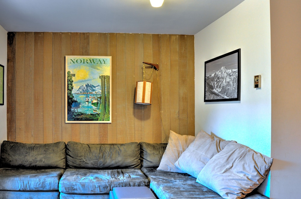 508 Standard 1 Bedroom Unit photo 2