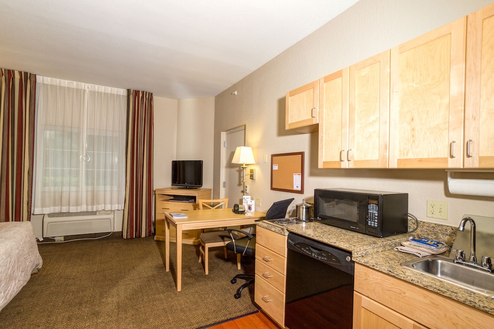 Studio Suite, 1 Queen Bed - Photo 2