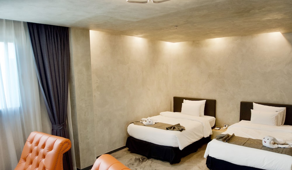 Superior Double or Twin Room - Photo 4